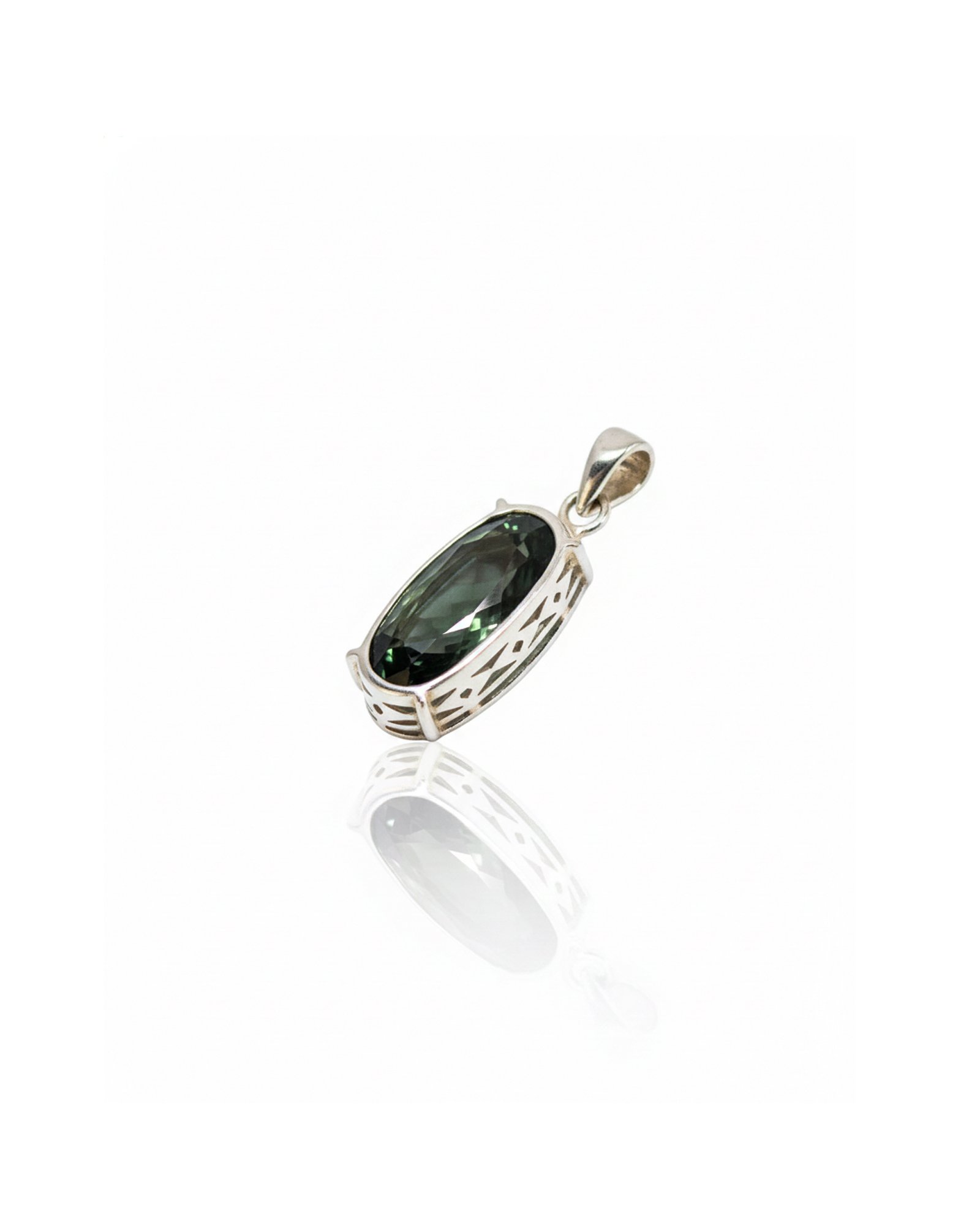 Rear view of 925 silver prasiolite green amethyst solitaire pendant L66629 showing back design and prong setting