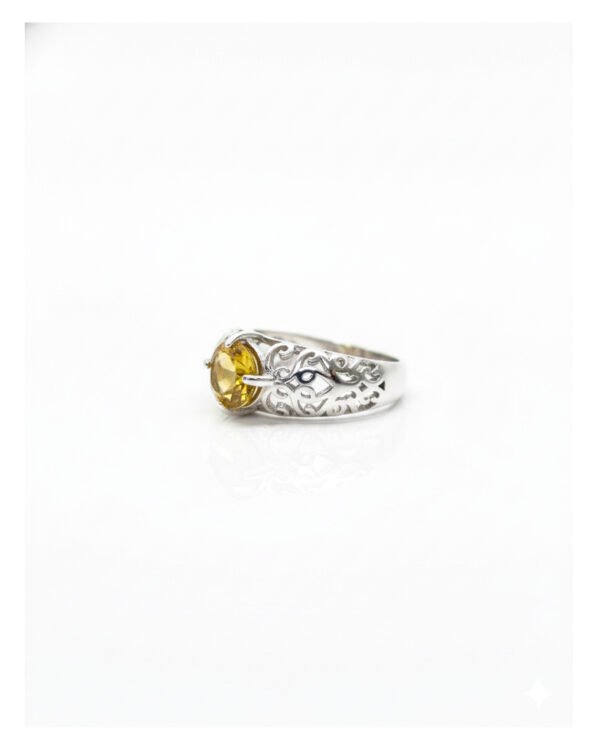 925 Silver Round Citrine Engraved Vintage Ring Side View – Filigree Band Detail