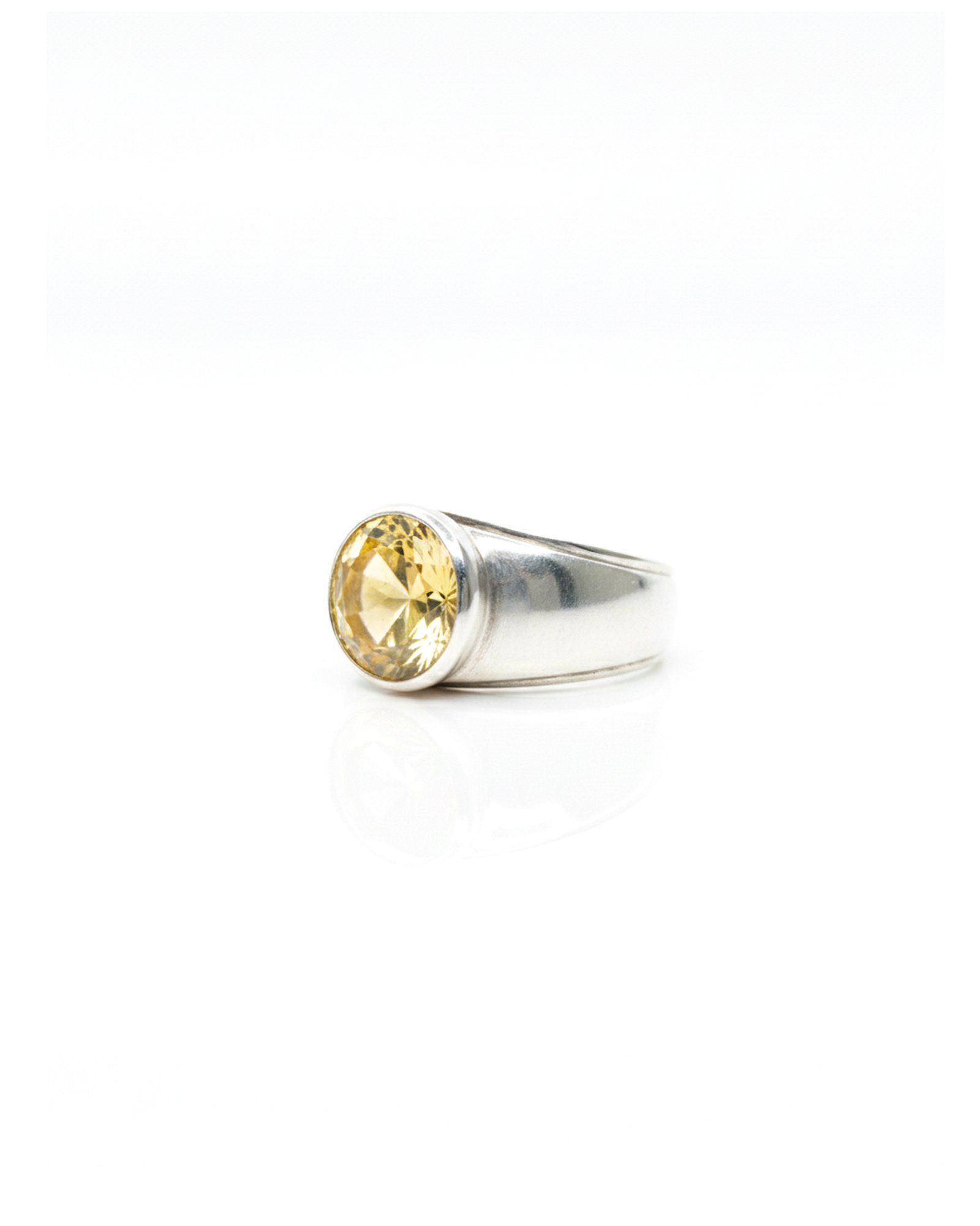 925 sterling silver bezel-set citrine ring side view - modern signet ring, chunky unisex jewelry