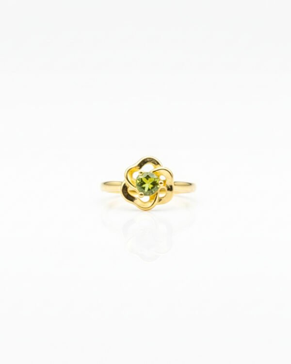 Yellow gold-plated 925 silver peridot flower ring with round green peridot gemstone in three-petal floral design