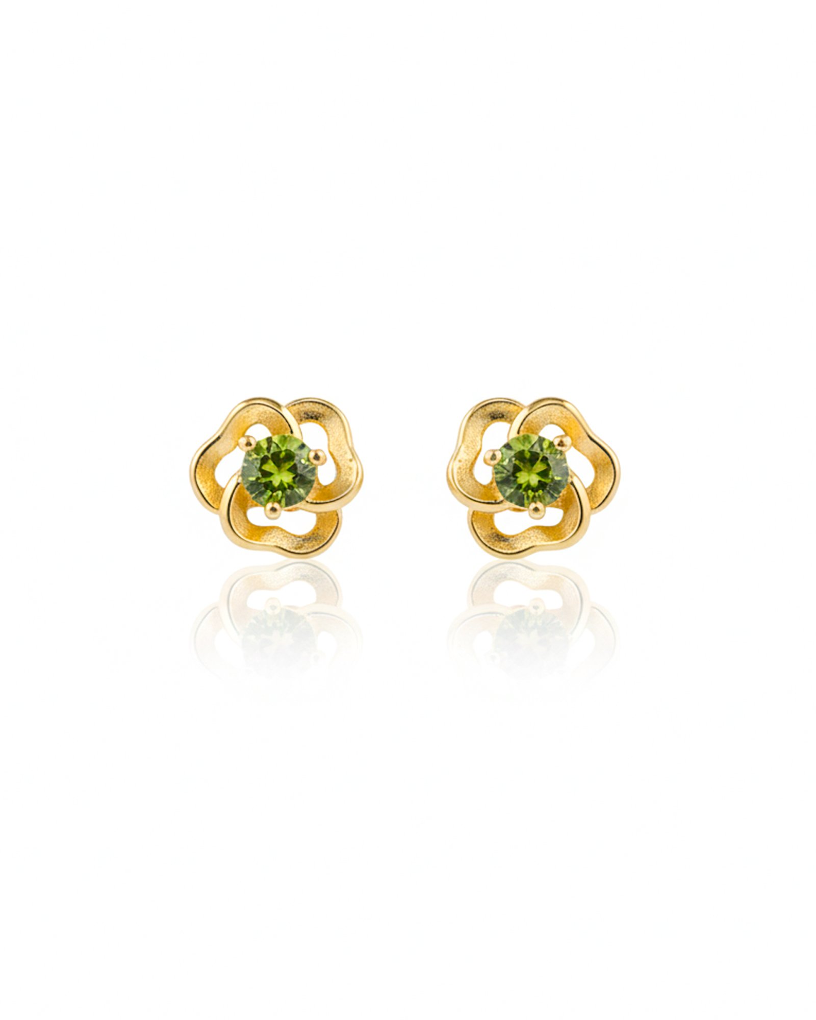 Yellow gold-plated 925 silver peridot flower earrings with round green peridot gemstones in three-petal floral design